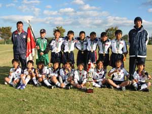 兵庫県少年サッカー大会 ４年生の部 で神戸ｎｋサッカークラブが優勝 神戸のサッカー